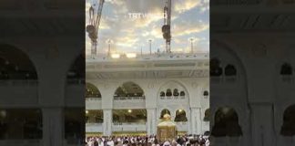 Pilgrims perform Eid al Adha prayer at Kaaba in Mecca